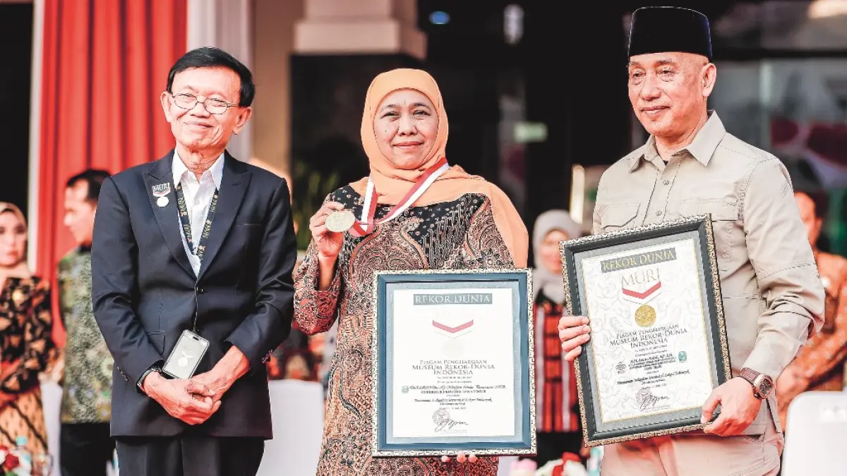 H. M. Arum Sabil (kanan) Ketua Kwartir Daerah Gerakan Pramuka Jawa Timur dapat RJ Awards, kategori&nbsp;The Excellence in Scout Leadership and Youth Character Development.

&nbsp;