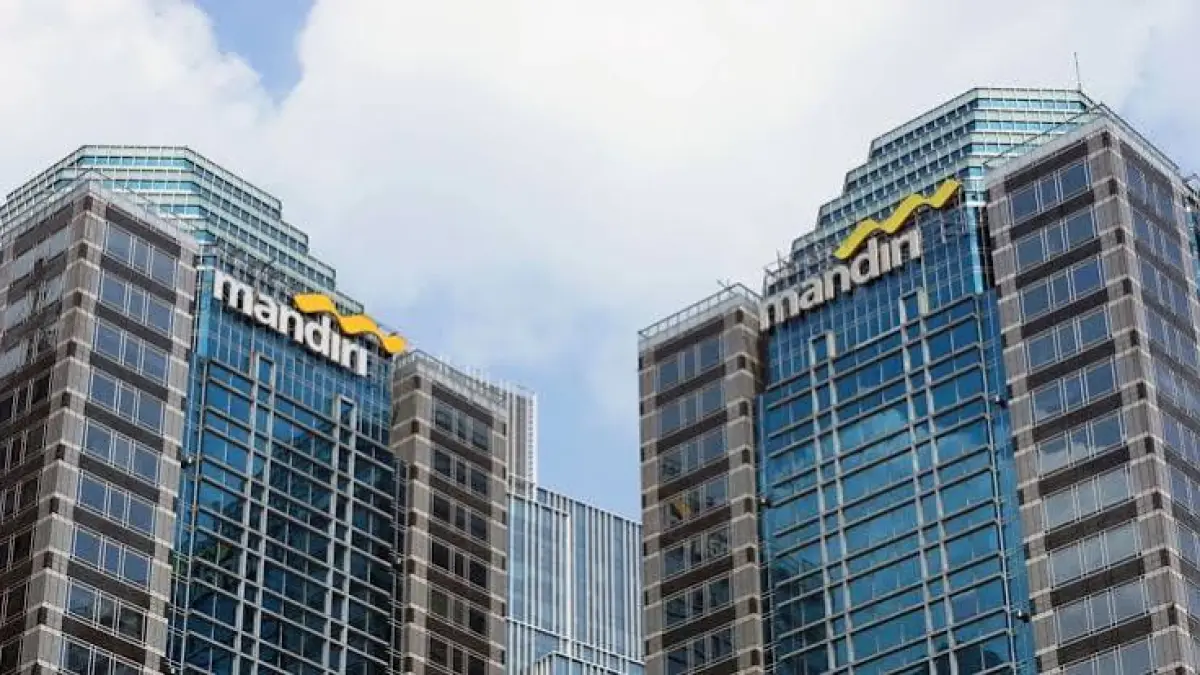 Bank Mandiri akhirnya buka suara soal rekening salah satu nasabah demonstran diblokir. (YLBHI)

