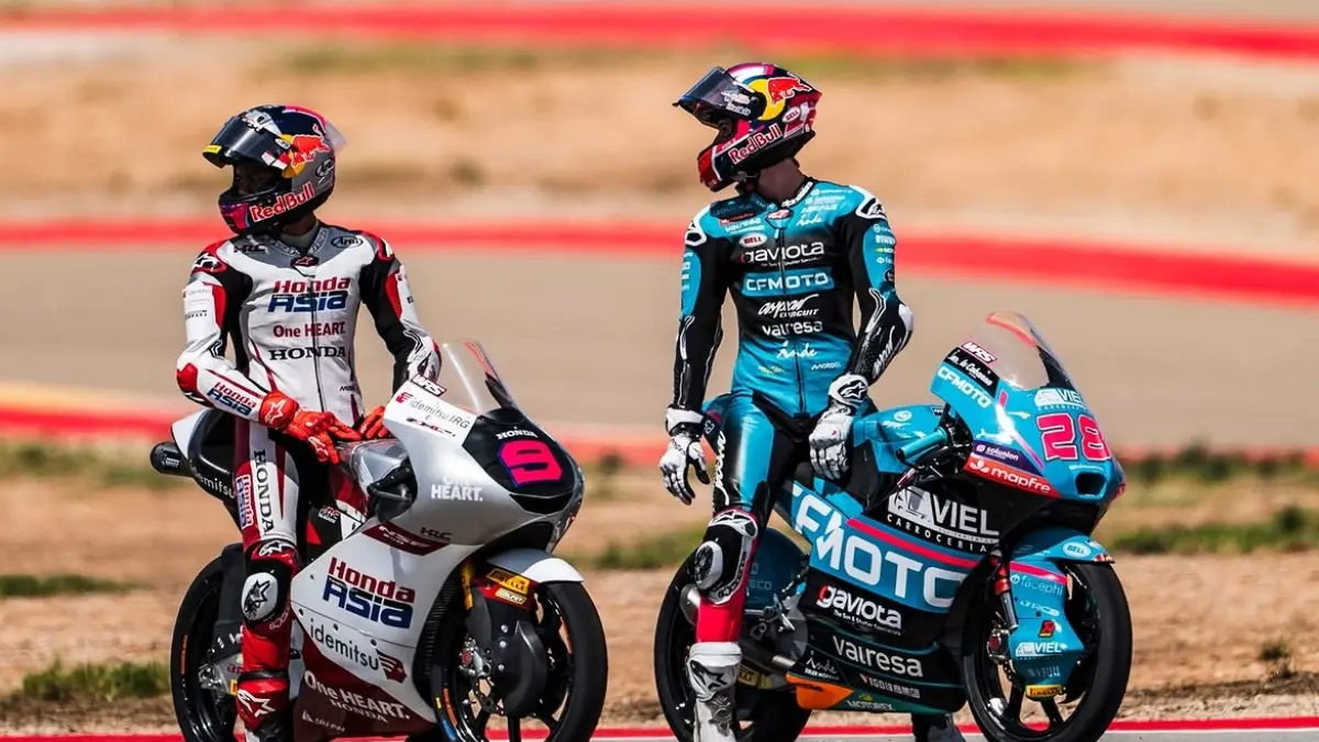 Veda Ega Pratama dan Maximo Quiles di Sirkuit Aragon. (instagram/asparteam)