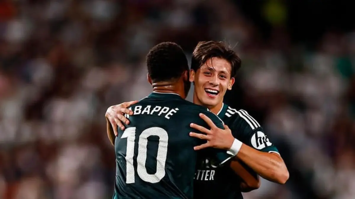 Mbbape merangkul Arda Güler usai Real Madrid meraih kemenangan (Instagram resmi/ @realmadrid)
