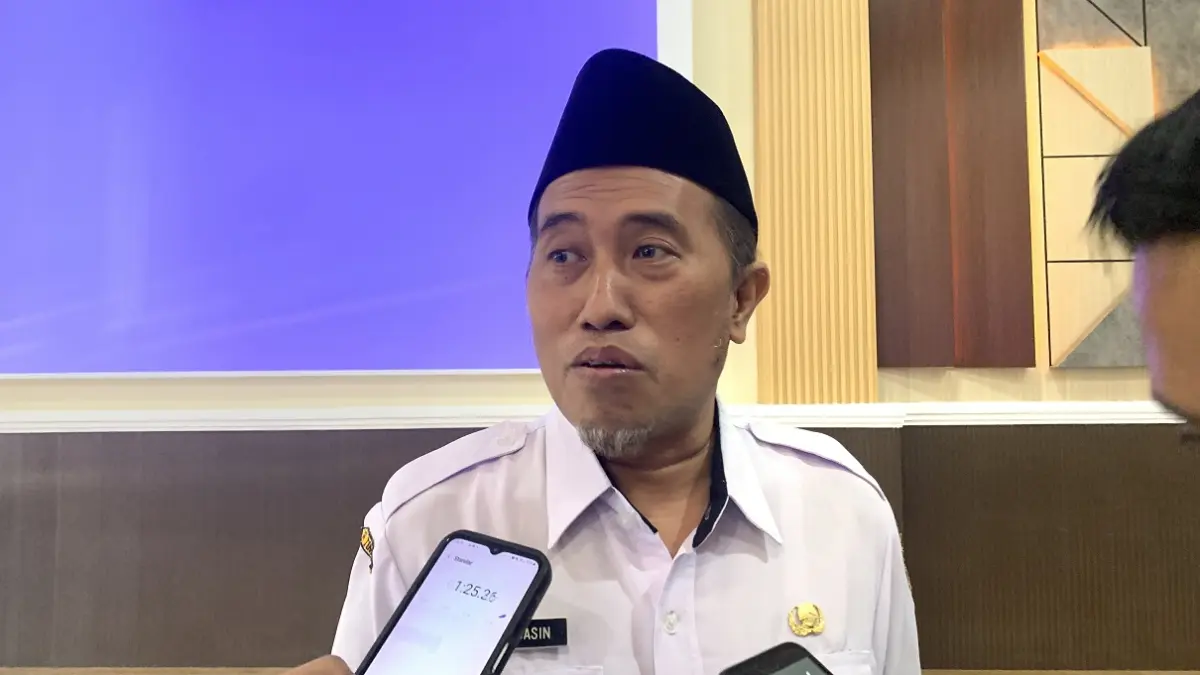 “Intinya tetap tenang, kalau memiliki gejala segera periksa ke faskes terdekat, untuk penanganan lebih lanjut.” Kepala Dinas Kesehatan (Dinkes) Bondowoso, dr Moh Jasin. (ILHAM WAHYUDI/RADAR IJEN)