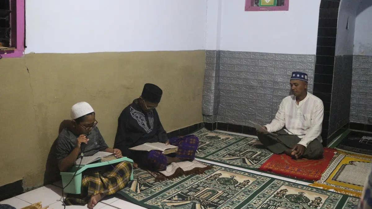 DIPERHATIKAN: Pemkab Lumajang mulai perhatikan guru ngaji dan marbot untuk mendapatkan BPJS Ketenagakerjaan. (ADE APRYANIS/RAME)