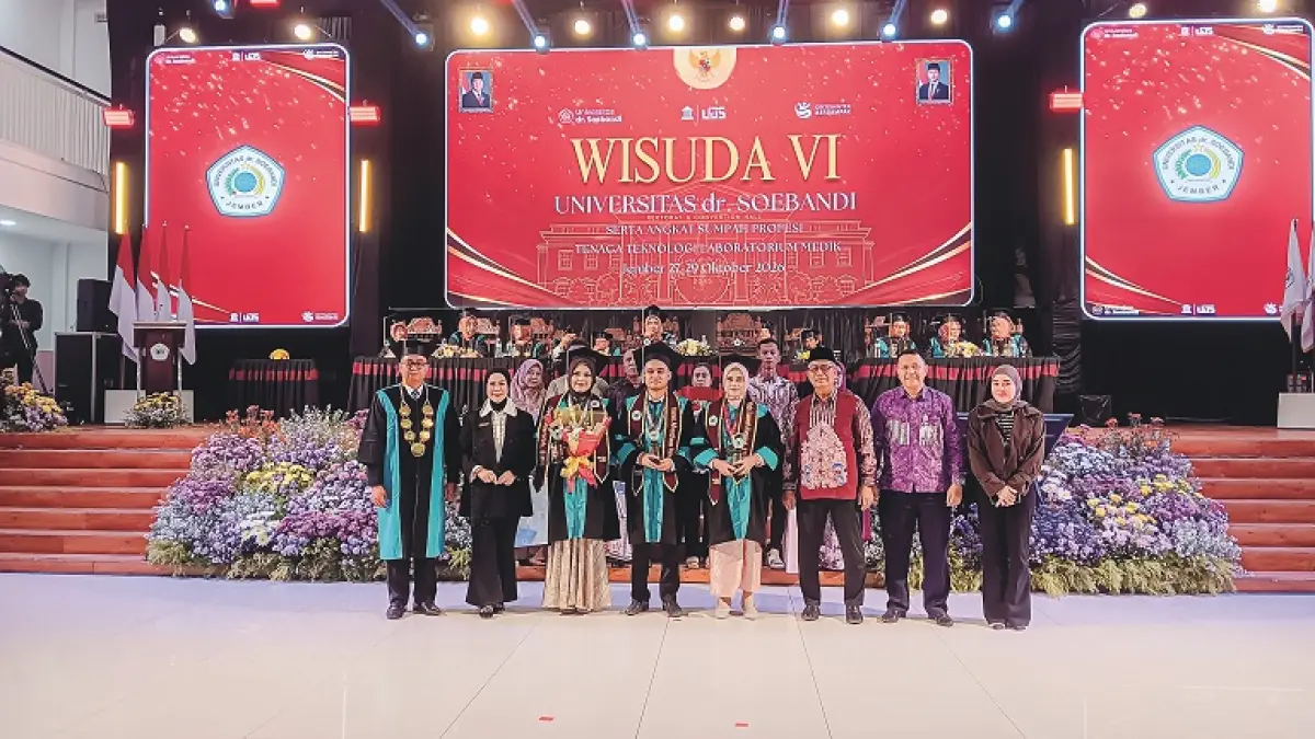 Cetak Lulusan Ners Terbaik Se-Jatim dan TLM 100 Persen, UDS Jember Kukuhkan 808 Wisudawan