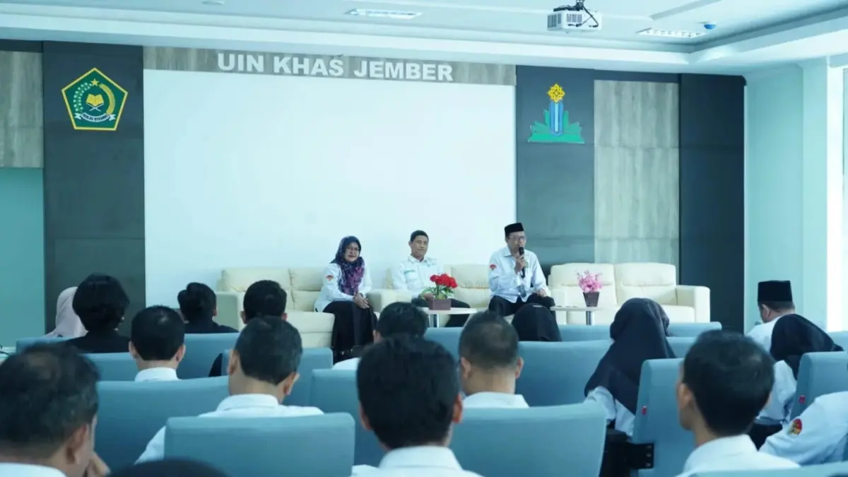 Perkuat Layanan Digital, 50 Tendik UIN KHAS Jember Ikuti Pelatihan AI Bersertifikat BNSP