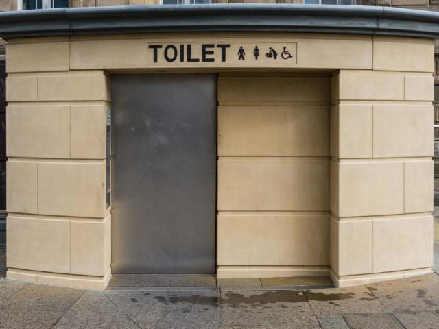 Toilet Publik (The Independent)