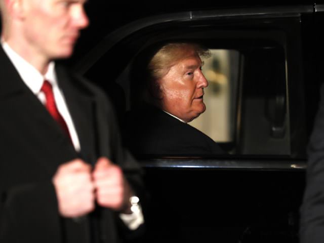 DIGOYANG DARI DALAM: Donald Trump