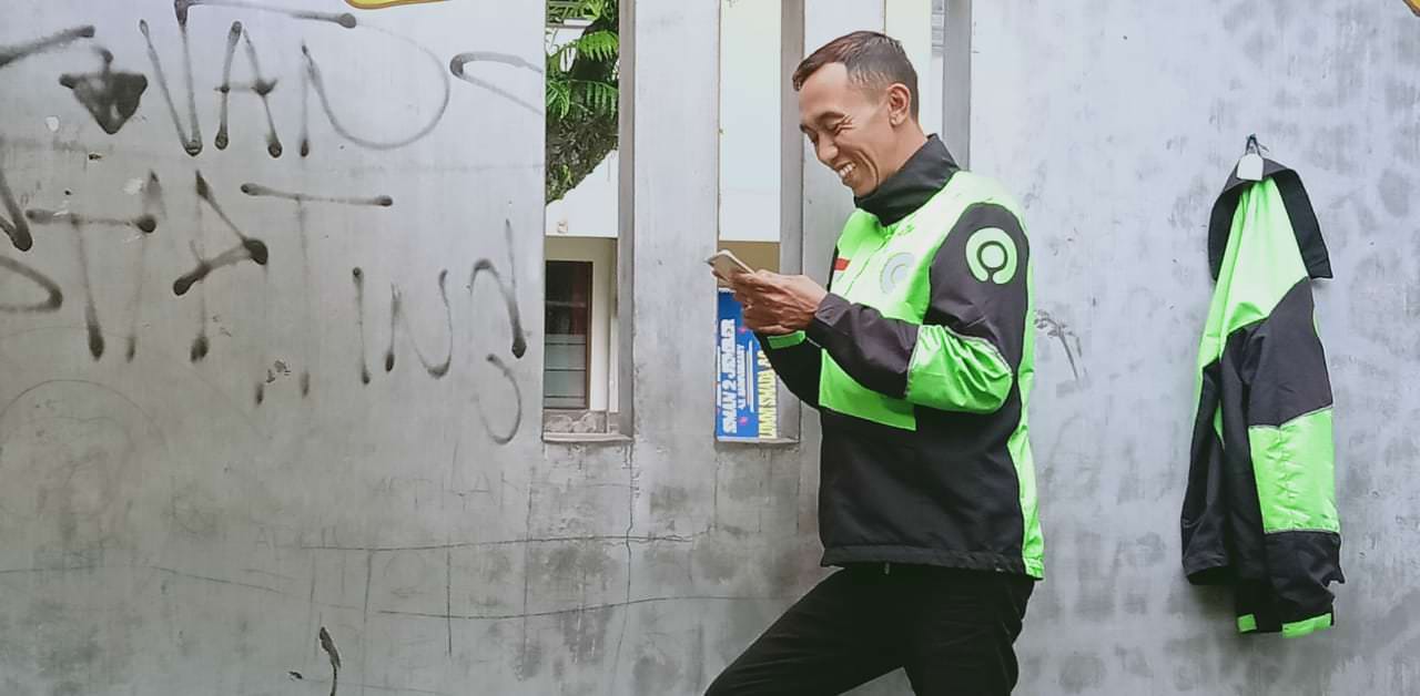 SEPI: Ketika sekolah diliburkan karena wabah virus korona, ojek online tidak lagi bisa berharap mendapat penumpang anak sekolah.