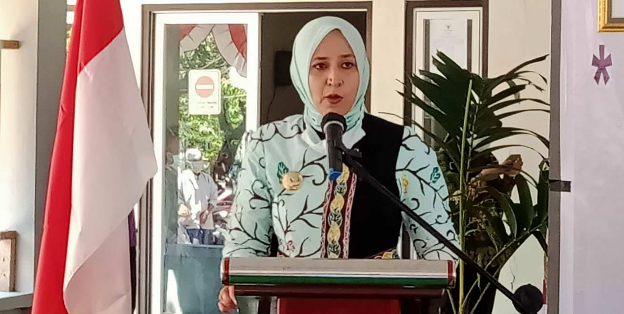 IMBAU HINDARI KERUMUNAN: Bupati Jember dr Hj Faida MMR minta warga tetap tertib melaksanakan protokol kesehatan.