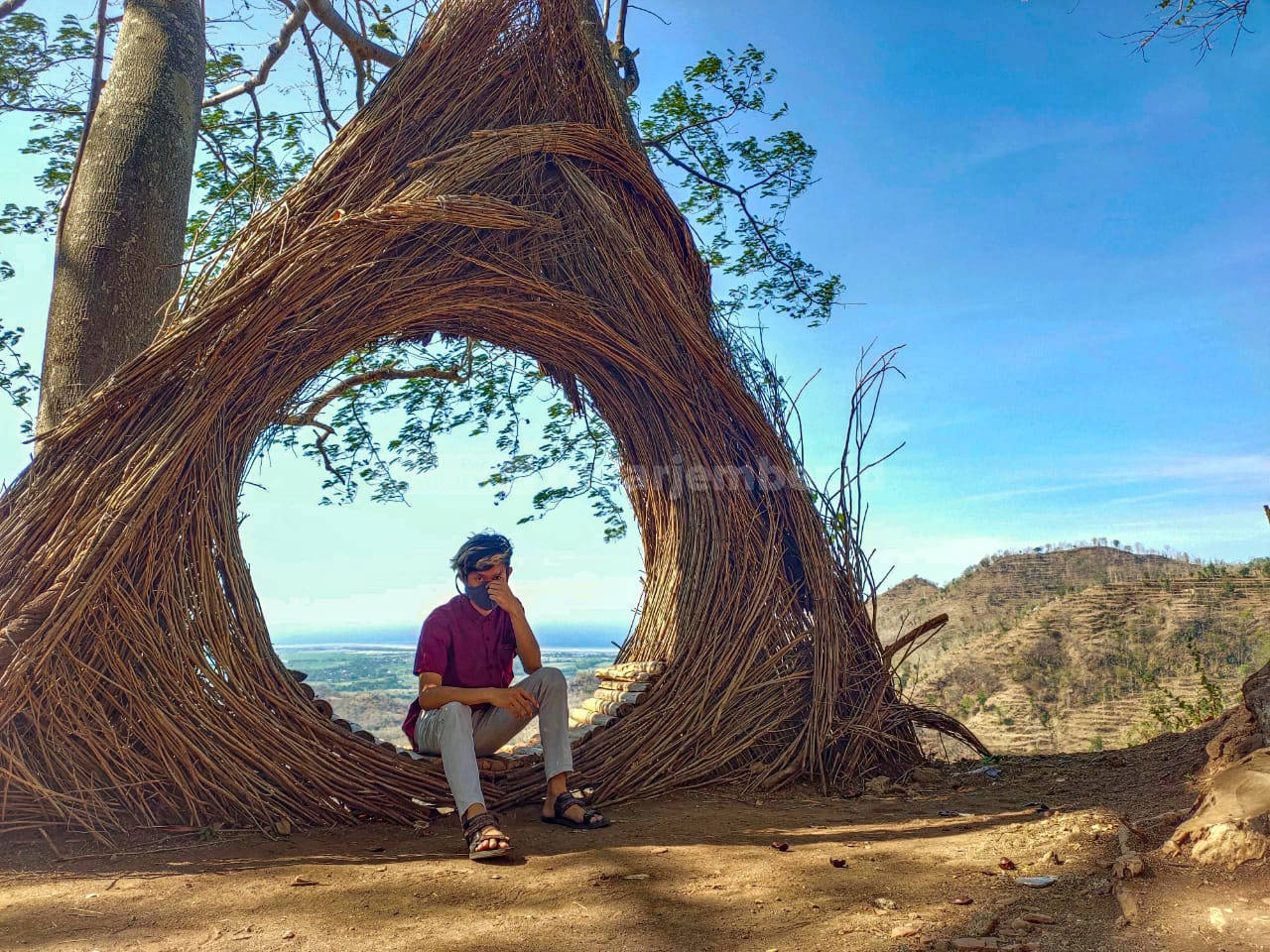 MAKIN MENARIK: Taman Wisata Arak-Arak kini sungguh memesona setelah dipoles dengan adanya tambahan berbagai fasilitas yang memadai. Salah satunya sejumlah titik untuk swafoto.