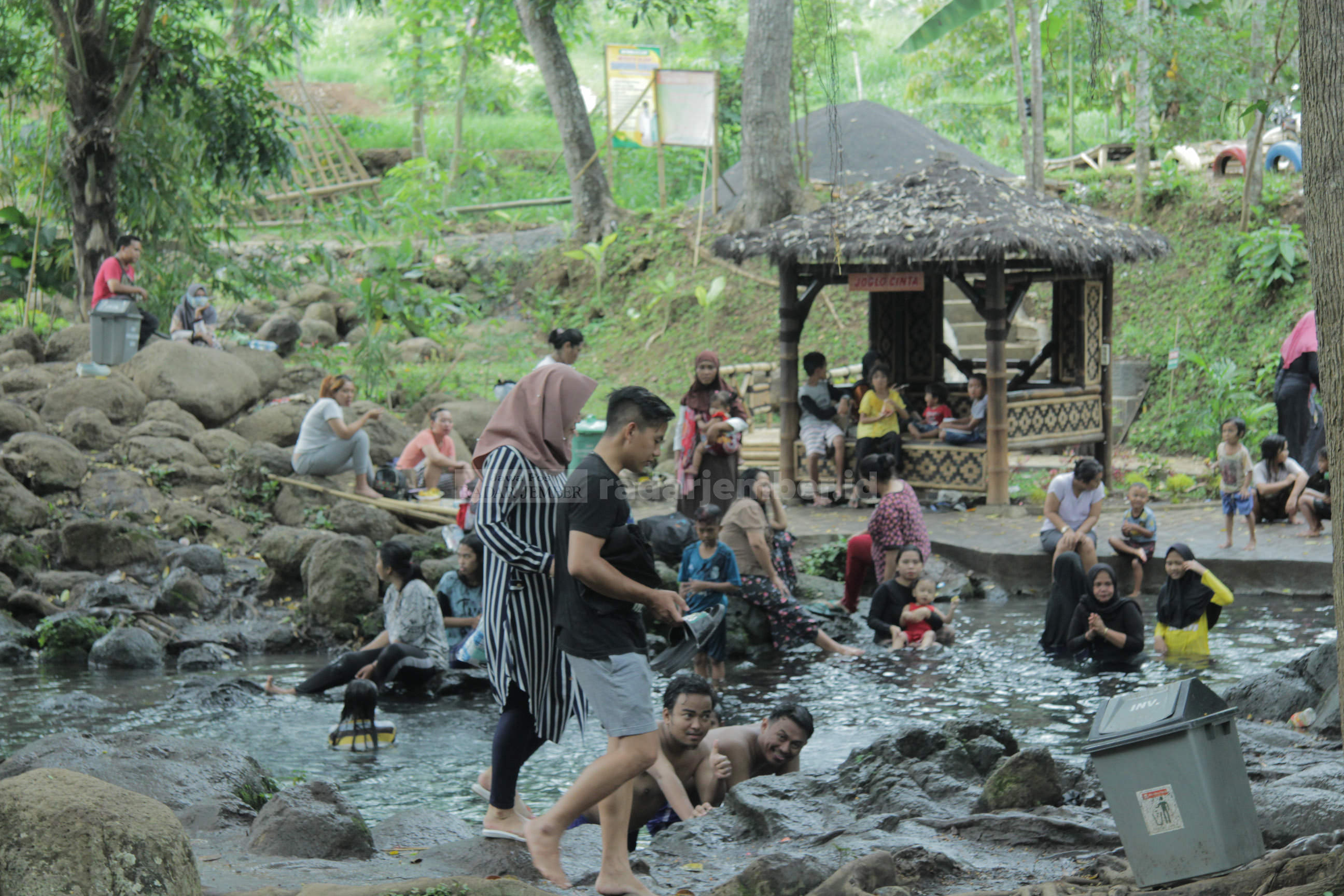 MULAI MUNCUL: Salah satu destinasi wisata yang sedang dalam pembangunan. Destinasi wisata Sumbermrutu ini berada di Desa Pandansari Kecamatan Kedungjajang