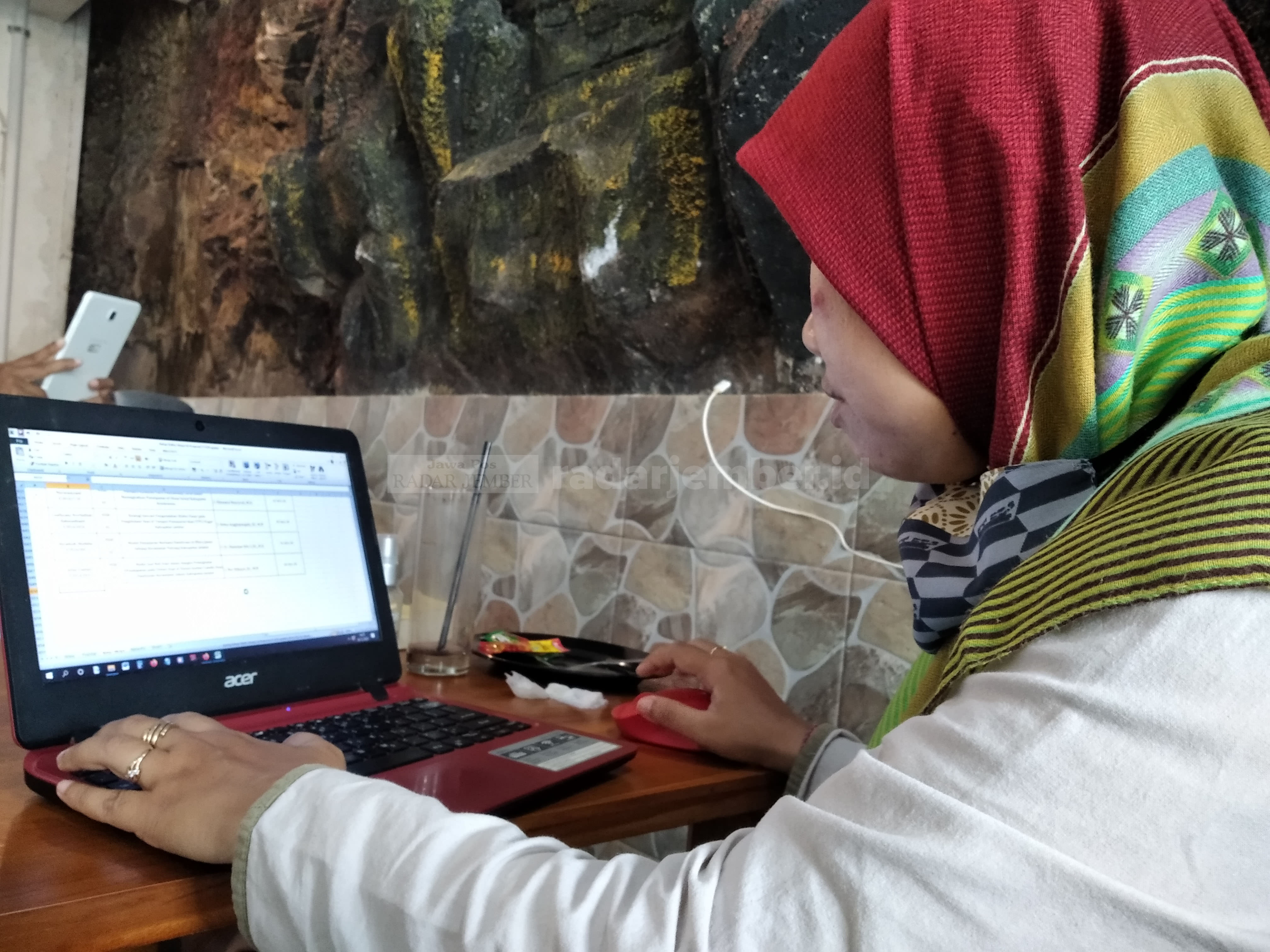 TREN KALANGAN MILENIAL: Freelancer dan ghost writer adalah profesi yang tengah digandrungi oleh generasi milenial. Biasanya mereka akan menghabiskan waktu bekerja di coworking space.