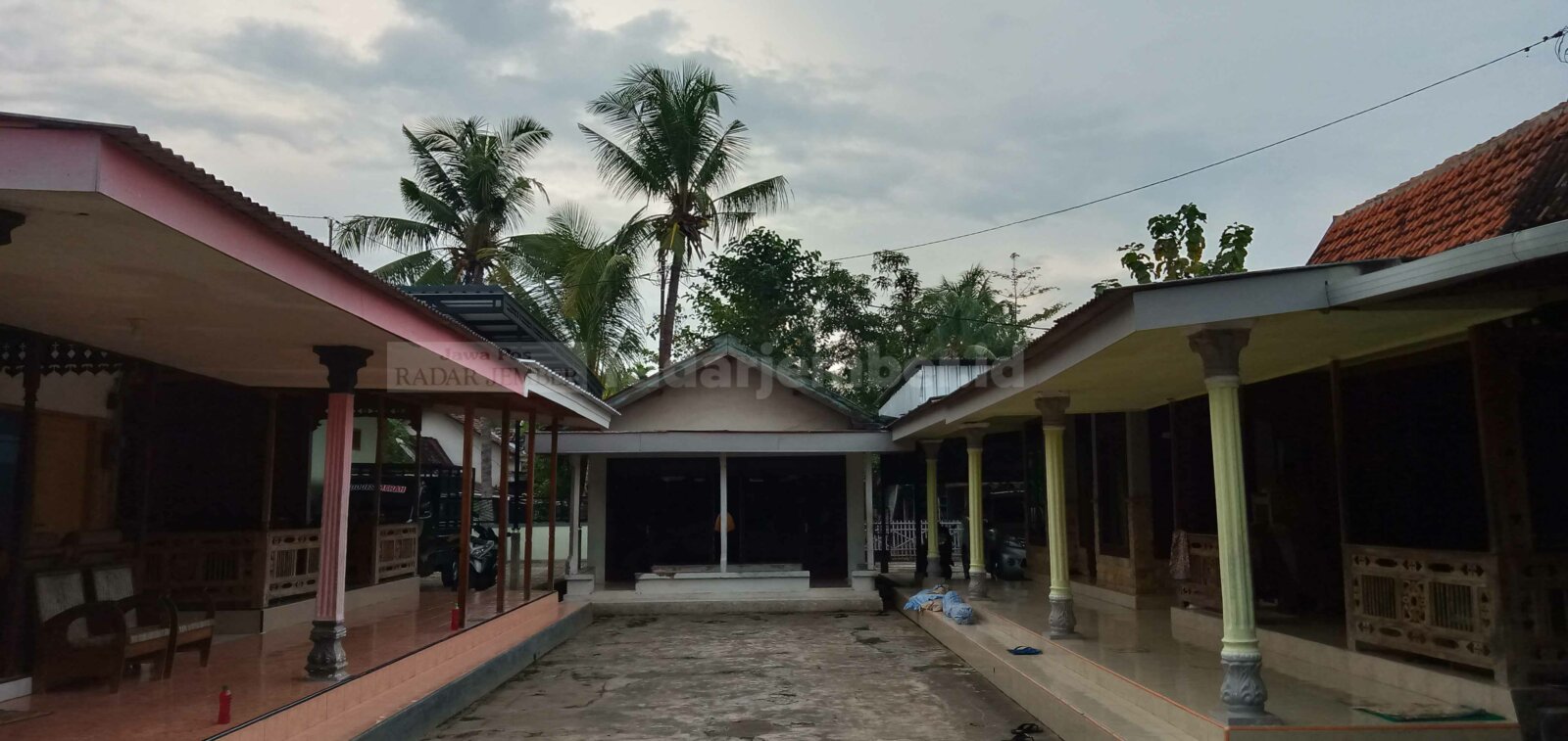 TETAP DIPERTAHANKAN: Rumah Adat Madura Tanian Lanjheng memiliki ciri khas dan Filosofi yang mendalam.