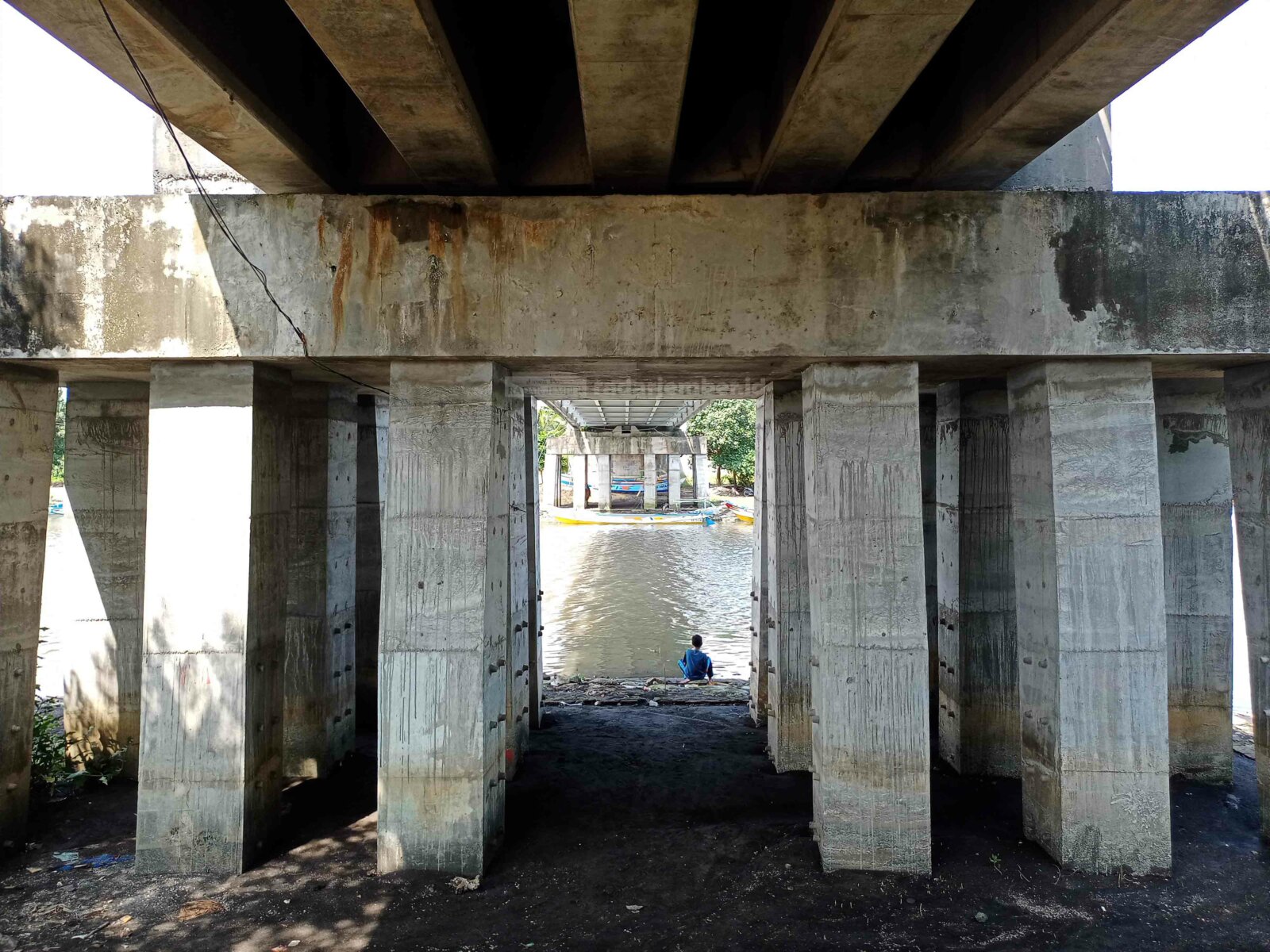 KOKOH: Salah satu sudut underpass Jembatan Getem, Desa Mojomulyo, Kecamatan Puger.