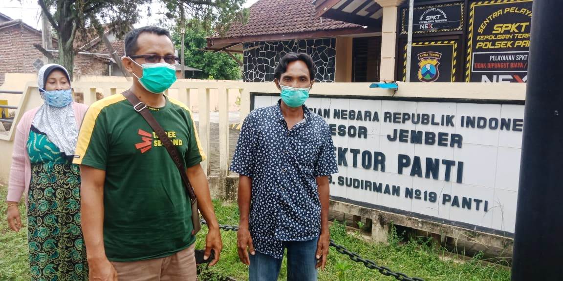 TUNTUT KEADILAN: Ayah korban seusai membuat laporan atas kasus penganiayaan yang dialami anaknya.
