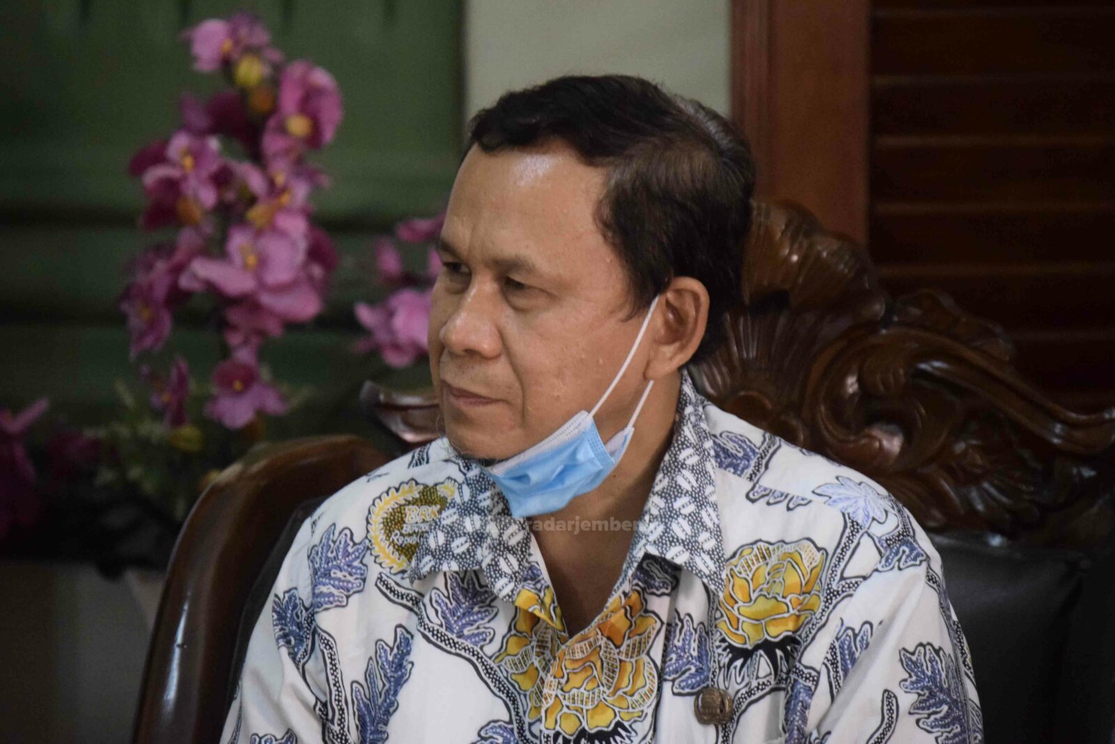 “Semuanya sudah dilakukan proses. Karena ingin memilih yang terbaik, dan semua yang mendaftar memiliki kesempatan yang sama. Hal ini juga sudah dikonsultasikan dengan KASN (Komisi Aparatur Sipil Negara, Red).” Wawan Setiawan, Asisten I Pemkab Bondowoso