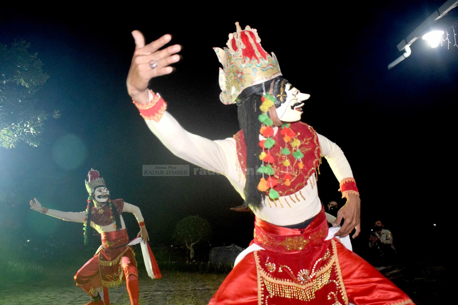 SITUS BUDAYA: Salah satu tarian, Topeng Kona, masuk dalam situs budaya Ijen Geopark. Selain Topeng Kona ada juga Singo Ulung yang masuk dalam situs budaya.