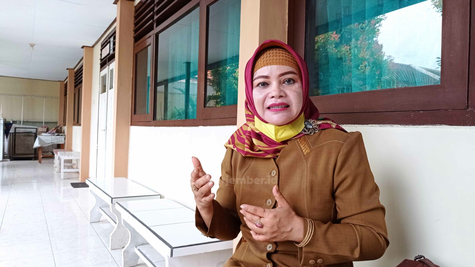 FOTO: RATNANINGSIH (Dosen Hukum di Universitas Lumajang)