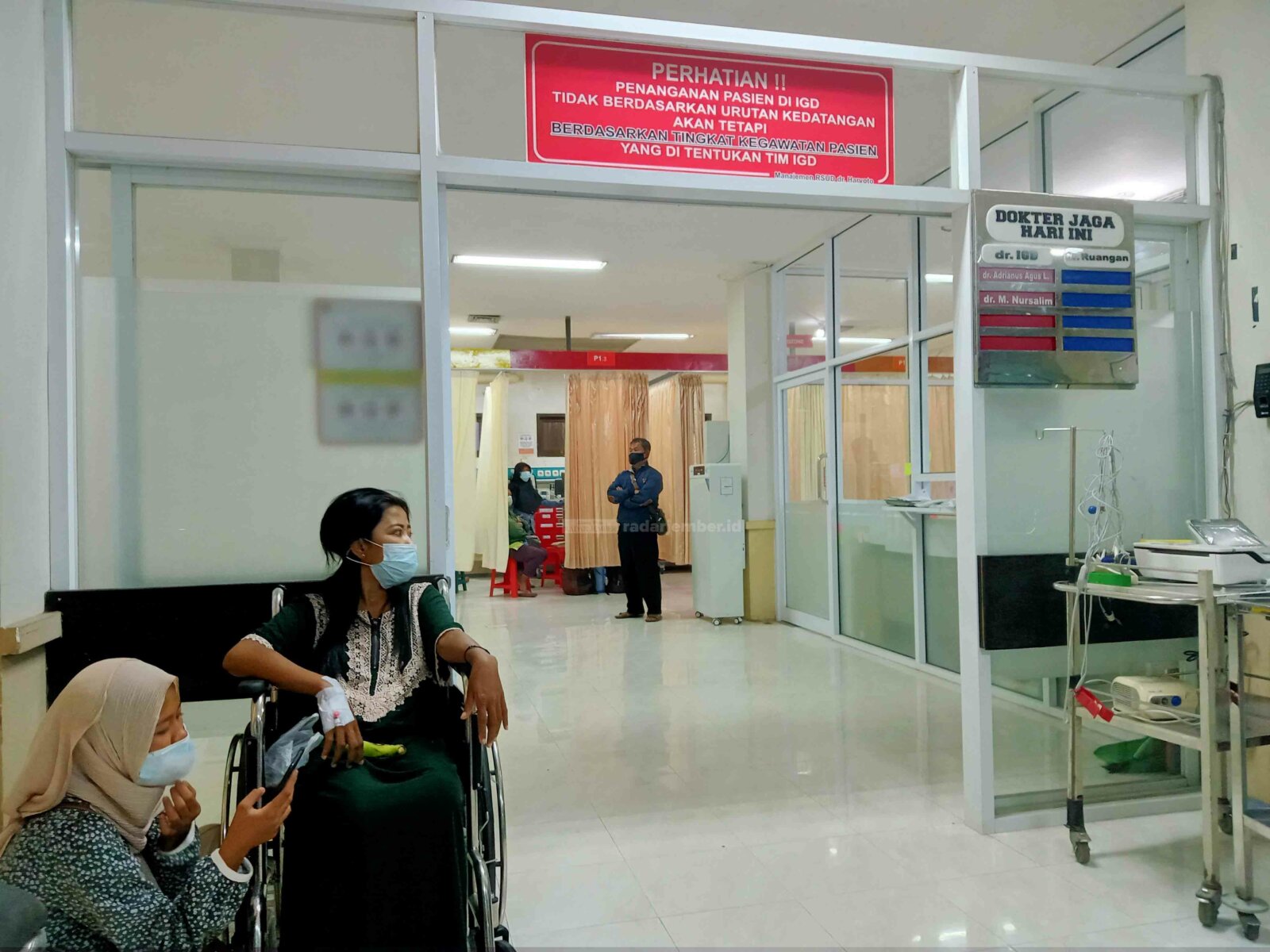 SELEKTIF: Rumah Sakit Umum Daerah (RSUD) dr Haryoto Lumajang kembali menerima pasien korona untuk rawat inap. Namun, dengan catatan penerimaannya selektif.