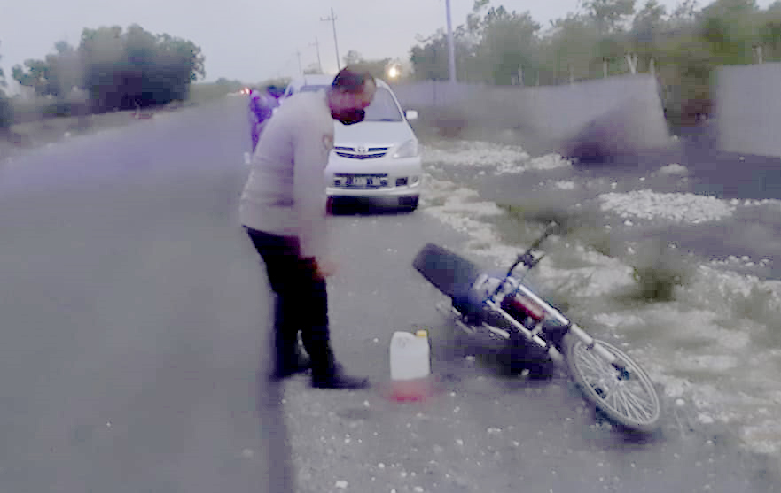 PENYAKIT MASYARAKAT: Salah satu tangkapan layar rekaman video dan satu motor yang diduga untuk melakukan balap liar di kawasan Jalur Lintas Selatan (JLS).