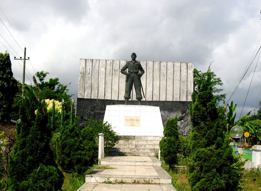 GAGAH: Monumen Kapten Suwandak di Jalan Ranu, Desa/Kecamatan Klakah. Salah satu monumen di Lumajang ini kurang mendapat perhatian dari pemerintah daerah.