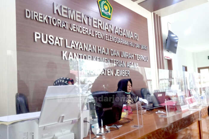 “Kalau untuk apa tidak tahu. Yang pasti ada surat edaran, TPP ditarik ke wilayah. Tunjangan termasuk insentif ditarik ke pusat. BOS juga ditarik di pusat. Untuk yang lain-lain kami tidak tahu.” Edy Sucipto - Kasi Penma Kemenag Jember