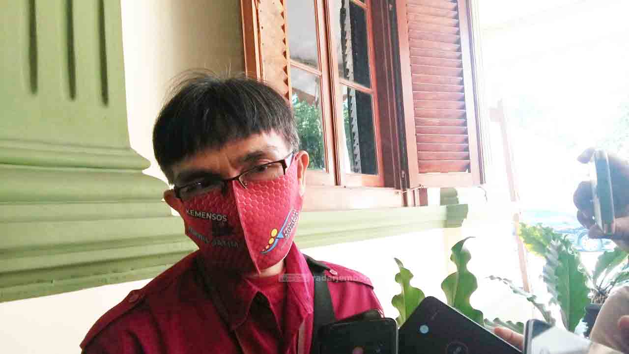 “Kami tidak bisa langsung mengadili salah atau tidaknya. Kami harus kroscek ke lapangan dan mendata apakah benar-benar valid dari laporan masyarakat atau pihak lain.”  ZAINUL ARIFIN  Korwil PKH Jatim Wilayah 1