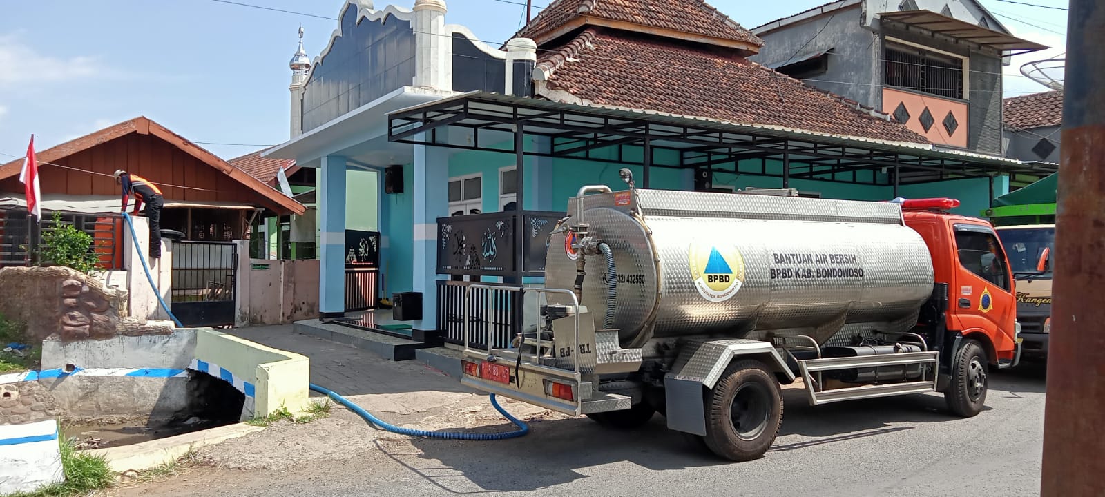 TERUS SUPLAI: Badan Penanggulangan Bencana Daerah (BPBD) Bondowoso masih rutin stok tandon air cuci tangan. Total ada 50 tandon air milik BPBD yang tersebar di Bondowoso.