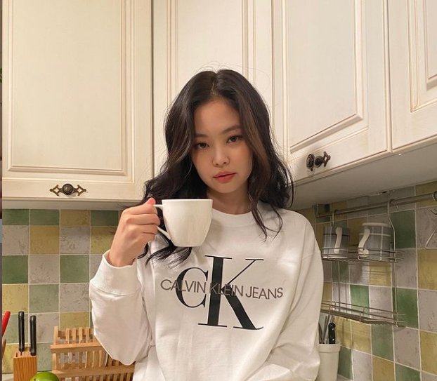 (Source: Instagram @jennierubyjane)