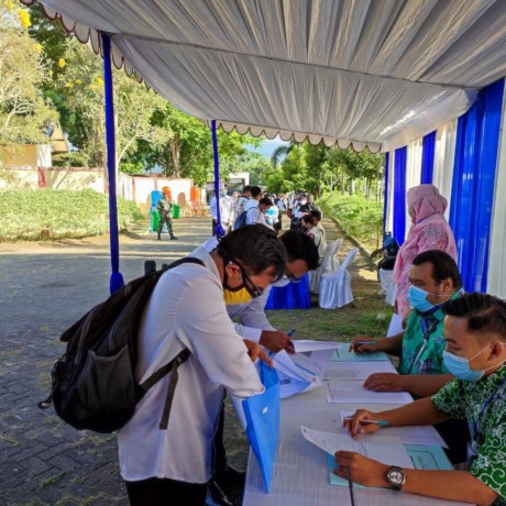 JELANG UJIAN: Pemerintah Kabupaten Bondowoso melalui Dinas Kesehatan kembali memberikan pelayanan rapid test gratis bagi para peserta seleksi kompetensi bidang (SKB) CPNS 2021.