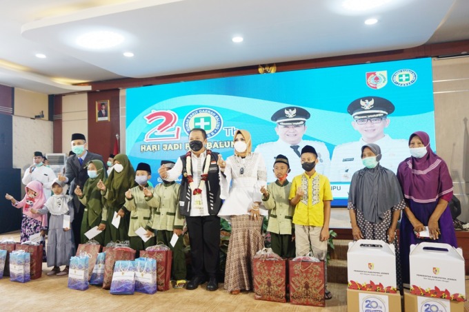 SINERGI: Bupati Jember Hendy Siswanto hadir dalam peringatan Hari Jari RSD Balung ke-20 tahun, kemarin (3/1).