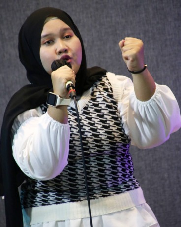 BERBAKAT: Dua lagu dari penyanyi cilik asal Bondowoso, Khanaya Neysha, mampu menembus AMI Awards 2021.