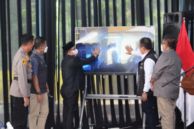 INOVATIF: Proses peluncuran aplikasi digital Sipadu di Desa Sidomulyo, Kecamatan Silo. Aplikasi ini mempermudah pelayanan masyarakat, memangkas sistem birokrasi, dan menjadikannya lebih efisien.