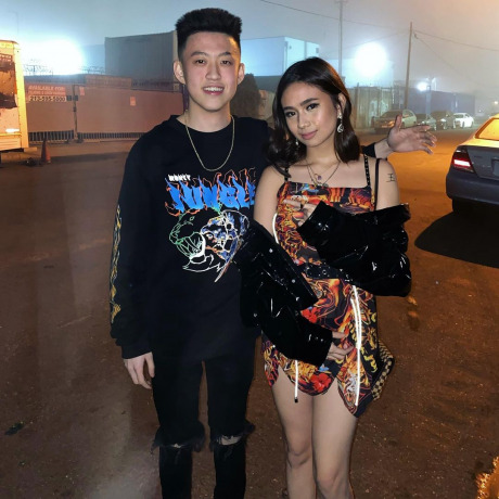 Rich Brian dan Niki Zefanya Musisi Indonesia yang sukses di kancah mancanegara dibawah naungan 88rising