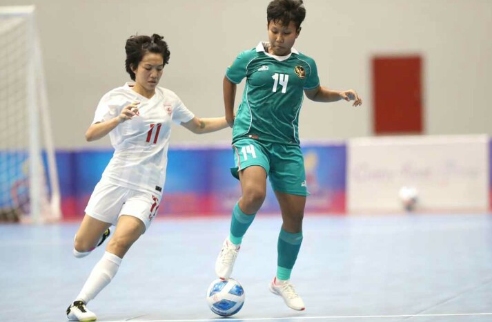 BELA TIMNAS FUTSAL: Nisma Francida ketika bermain untuk timnas putri futsal Indonesia dalam ajang NSDF Women’s Championship 2022. Bersama timnas, Nisma meraih runner-up dalam turnamen tersebut.