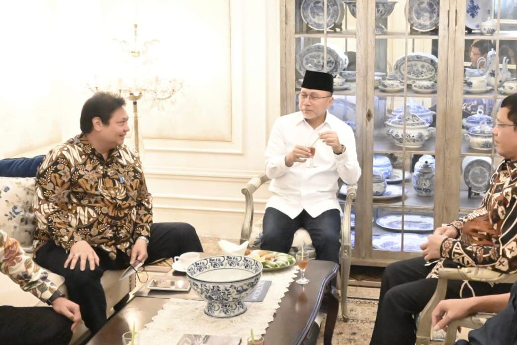 DEMI INDONESIA MAJU: Ketua Umum Partai Golkar Airlangga Hartarto ketika bertemu dengan Ketua Umum DPP PAN Zulkifli Hasan dan Ketua Umum DPP PPP Suharso Monoarfa di Jakarta, belum lama ini.