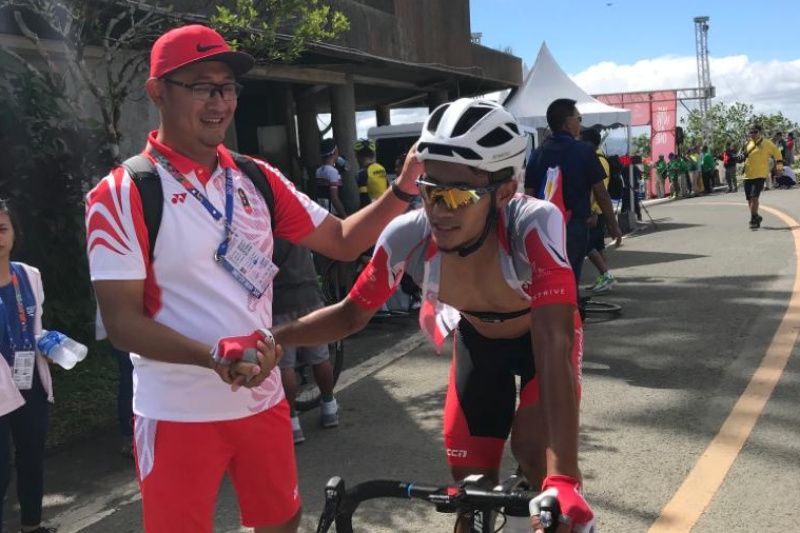 Foto arsip - Pebalap Indonesia Aiman Cahyadi usai perlombaan SEA Games 2019.