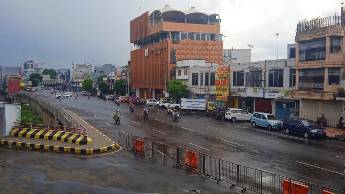 SEGERA DIEKSEKUSI: Tujuh bangunan ruko di atas jembatan Jompo, Jalan Sultan Agung, Kelurahan Jember Kidul, dikabarkan dieksekusi atau dirobohkan.