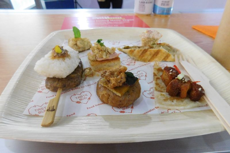 Caption Foto : Contoh makanan yang disajikan dalam Menu