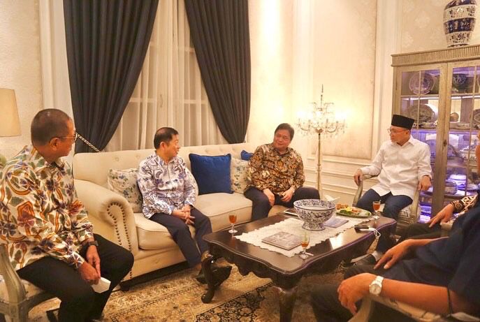 POROS BARU: Pertemuan para petinggi Golkar, PPP, dan PAN, beberapa waktu lalu.