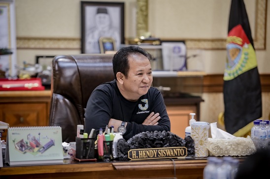 “Besaran bonusnya sudah kami umumkan sebelumnya, itu pasti.”  Hendy Siswanto  Bupati Jember