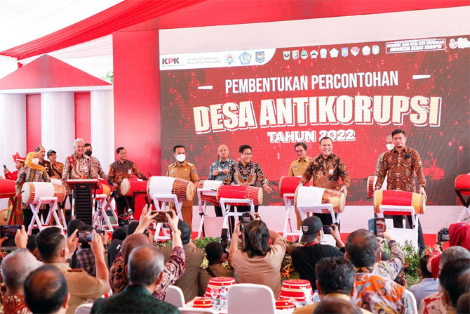 Caption:Ganjar Pranowo, Gubernur Jawa Tengah siap membentuk percontohan desa antikorupsi, sebagai bagian dari program pencegahan korupsi di tanah air.