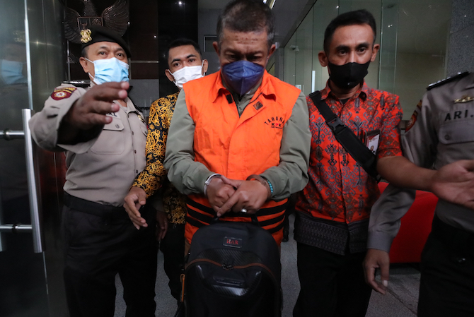 Caption: KPK menetapkan Haryadi Suyuti, mantan Wali Kota Jogjakarta sebagai tersangka kasus dugaan suap izin mendirikan bangunan (IMB) di Pemerintah Kota Jogjakarta.