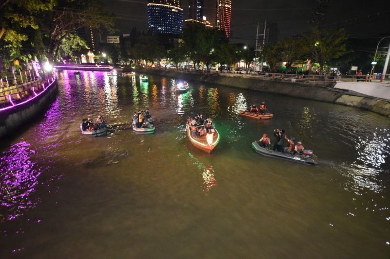 Caption: Eri Cahyadi, Wali Kota Surabaya mengaku bangga karena