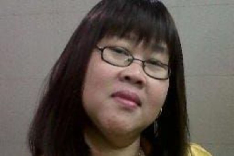 Caption Foto : Komedian Rini S Bon Bon