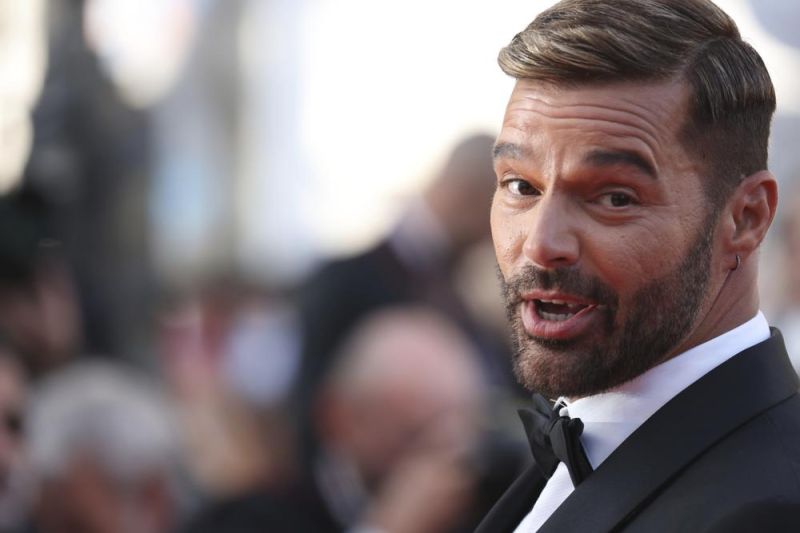 Ricky Martin berpose untuk fotografer setibanya di pemutaran perdana film