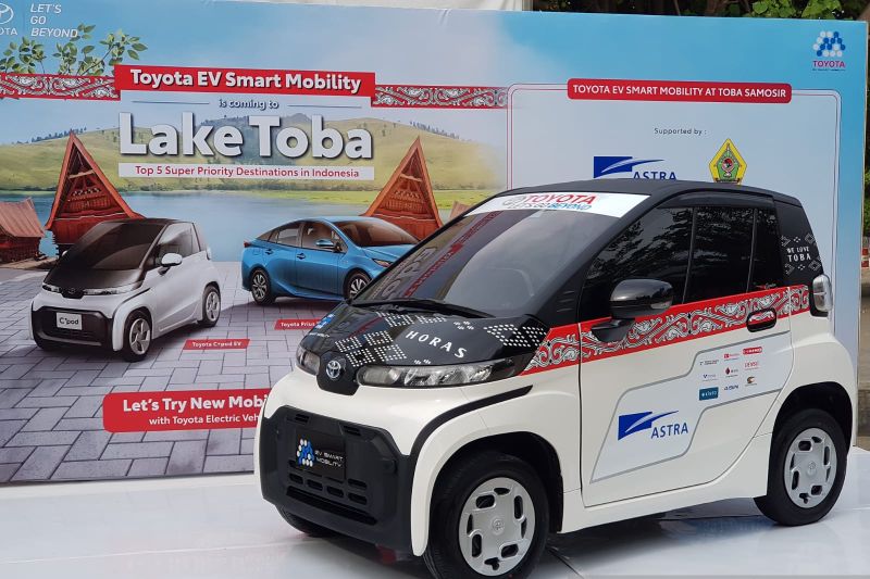 Toyota BEV C+Pot dipamerkan pada peluncuran Toyota EV Smart Mobility Project di Kawasan Danau Toba, Samosir, Sumatera Utara, Selasa (19/7/2022).