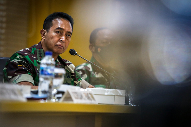 Caption:Panglima TNI Jenderal TNI Andika Perkasa meminta jangan ada keraguan sedikit pun dalam melakukan proses hukum terhadap anggota TNI dan terbukti melanggar aturan perundang-undangan, apalagi bila telah terbukti melakukan penganiayaan.