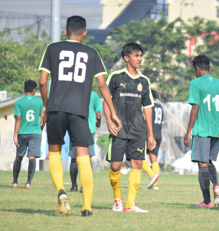 MERAPAT KE PERSID: Miftahul Husyen ketika bergabung bersama Bhayangkara FC Elite Pro Academy. Kini, Husyen sudah berlatih bersama Persid Jember untuk persiapan Liga 3 2022.
