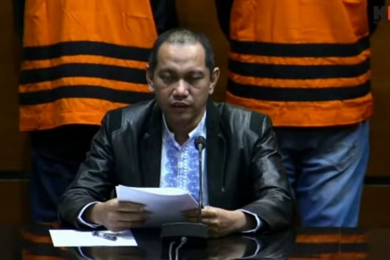 Tangkapan layar-Wakil Ketua KPK Nurul Ghufron saat jumpa pers di Gedung KPK, Jakarta, Minggu (21/8/2022) sebagaimana dipantau melalui akun YouTube KPK RI terkait penetapan empat tersangka kasus dugaan suap penerimaan calon mahasiswa baru di Universitas La