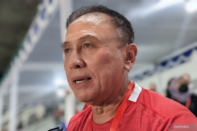 Ketua Umum PSSI Mochamad Iriawan memberikan pernyataan kepada pewarta usai pertandingan pamungkas Grup A Piala AFF U-16 2022 Indonesia melawan Vietnam di Stadion Maguwoharjo, Sleman, Yogyakarta, Sabtu (6/8/2022). Indonesia memenangkan pertandingan itu den